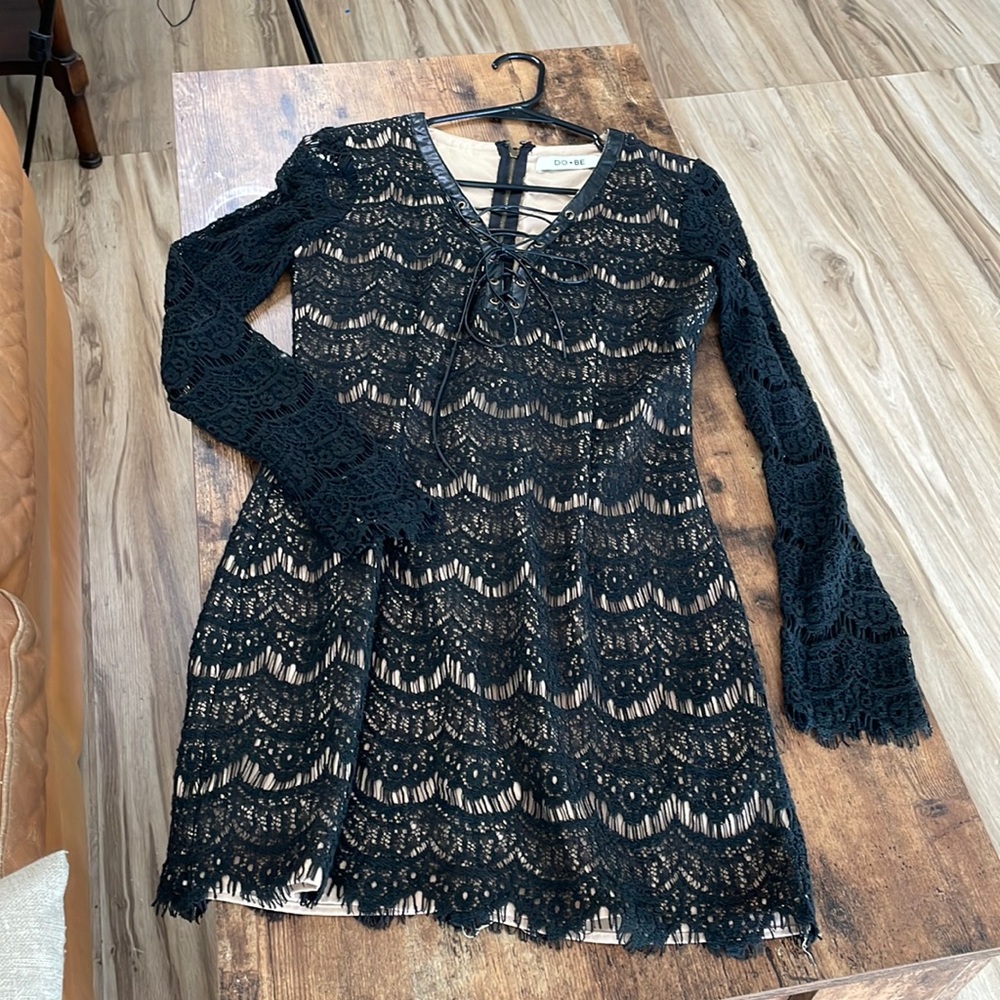 🍁Black lace long sleeve fitted dress